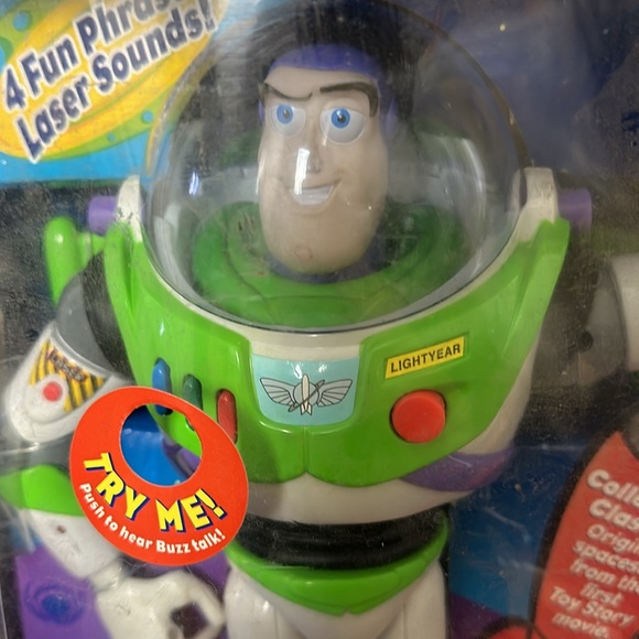 Toy Story and Beyond - Talking Buzz Lightyear- Rare In Box. Disney/Pixar 2001 - Picture 4 of 4